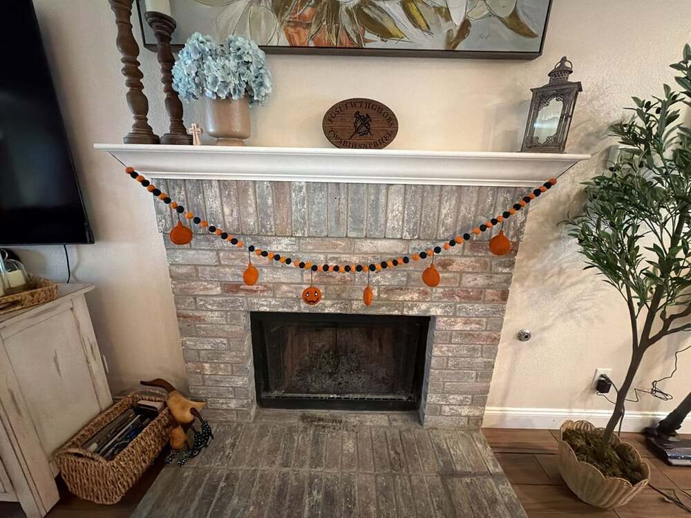 Halloween Felt Ball Garland Orange Black Pumpkin Jack O Lantern Mantel Decor